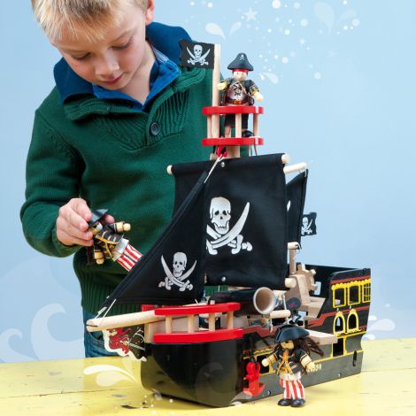 Le Toy Van Barbarossa Piratenschiff 