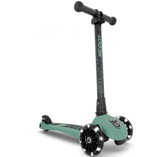 Scoot and Ride Kickboard Highwaykick 3 LED forest